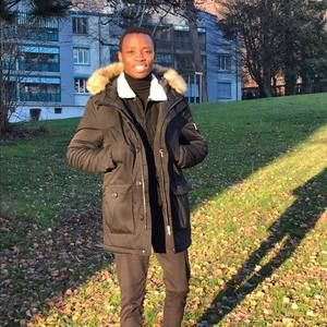 Meet your Posher, Max-guy